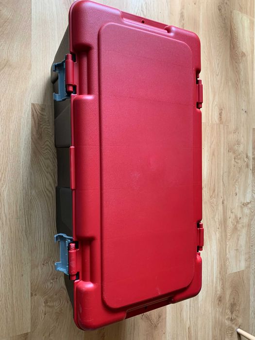 loker skrzynia na rzeczy na kółkach