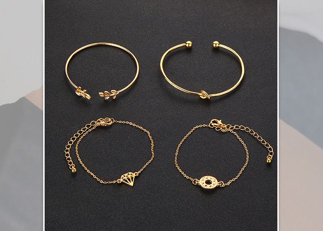 Pulseiras de mulher esbeltas