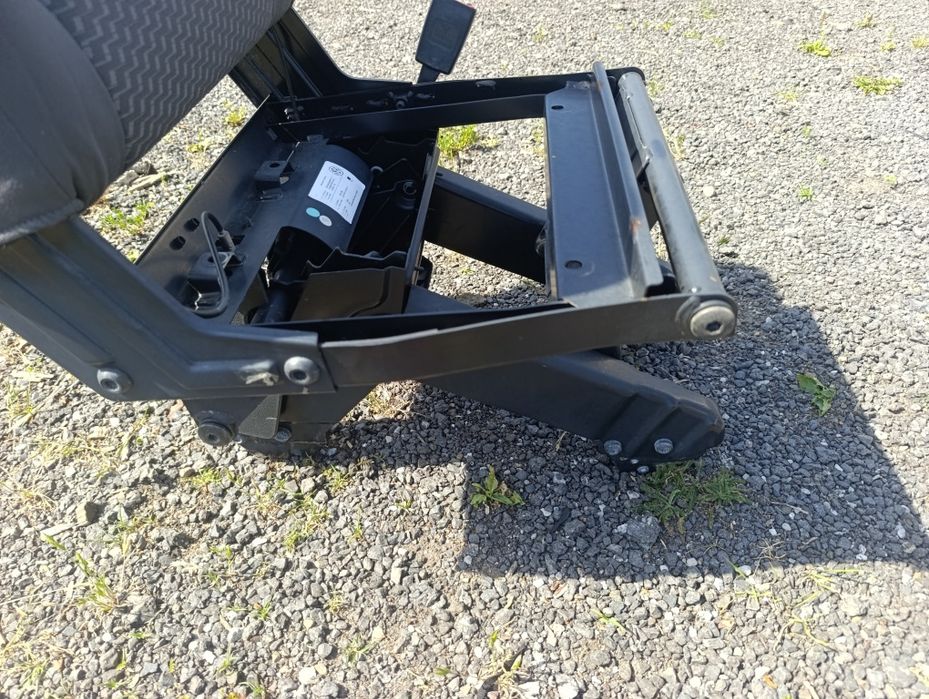 Fotel pojedynczy VW t5 t6 koziołek mechanizmy sprawne bez siedziska