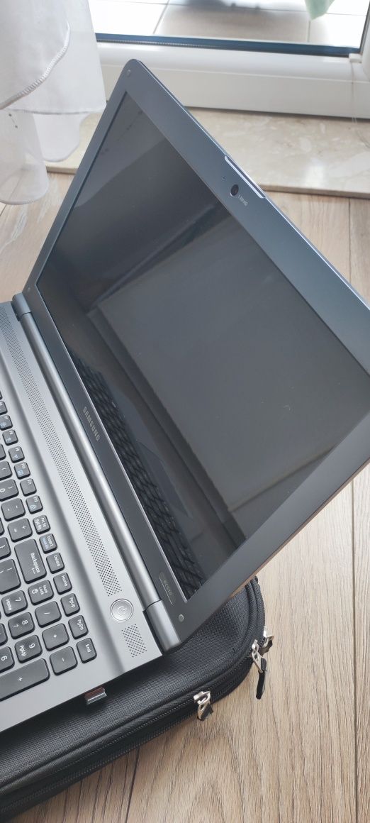 Laptop Samsung RC-510 + torba