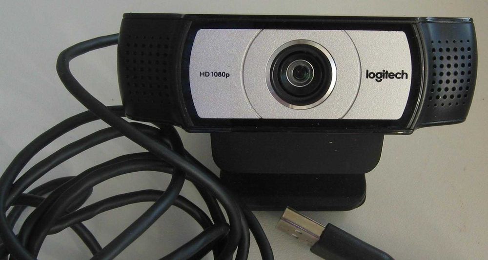 Logitech C930e объектив Carl Zeiss Tessar
