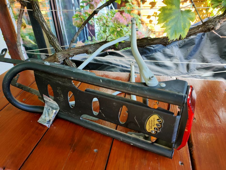 Bagażnik rowerowy Btwin Decathlon z regulacja kolo 26/28" do 25kg