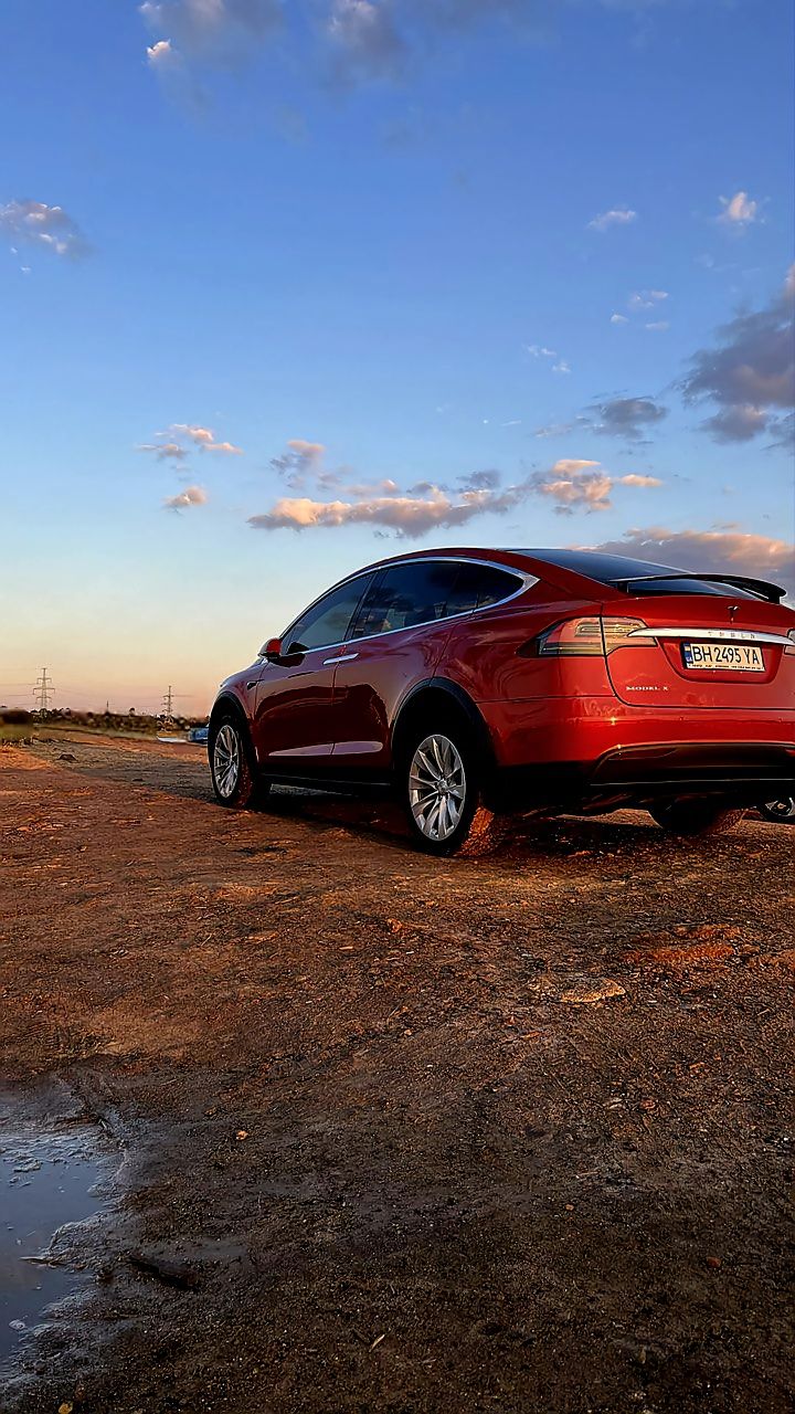 Tesla model X 2018