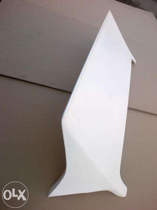 Spoiler tylnej klapy honda civic 4 generacji