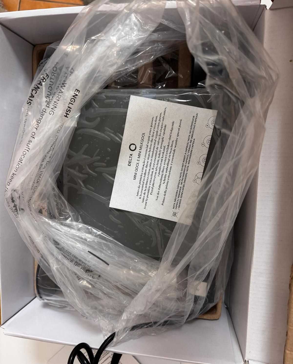 Máquina de café Delta Q Mini Qool Grey (cinza) - Nova