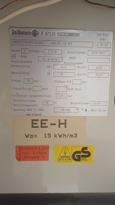Sprzedam sprawny piec De Dietrich z zasobnikiem wodnym i wyposażeniem