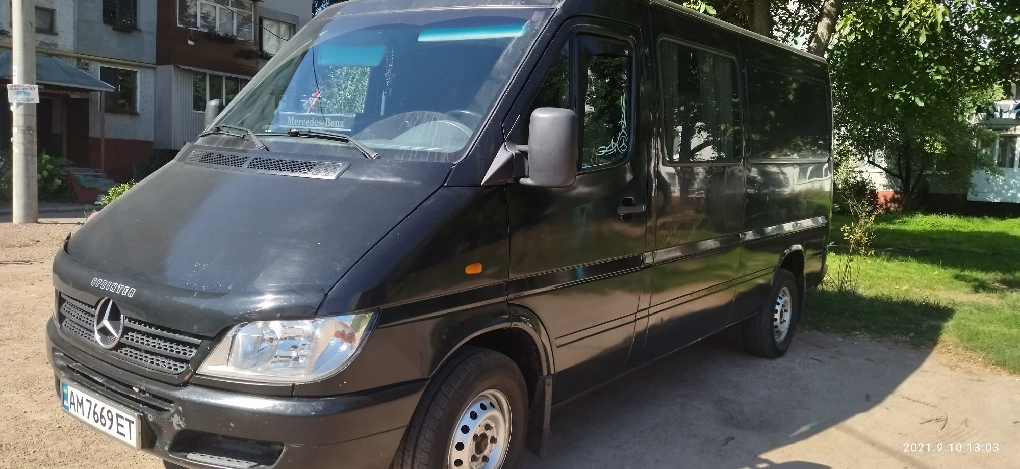 Продам mercedes sprinter середня база в чудовому стані.