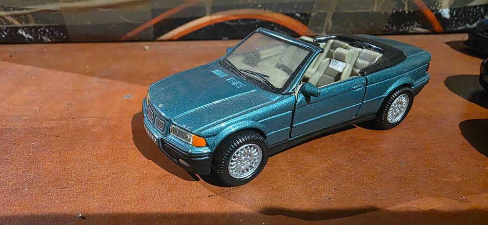 BMW 325i cabrio 1/43 hongwell likwidacja kolekcji