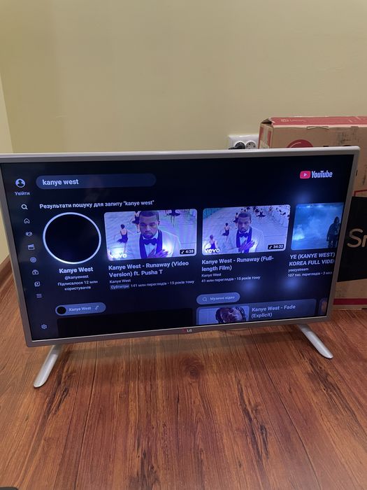 Телевізор LG 32 дюйма Smart TV LG32LB570U-ZJ