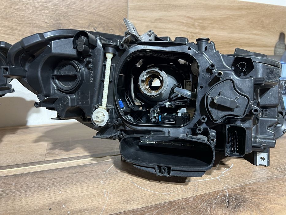 Lampa bmw f10 lift lci xenon skretny dynamic