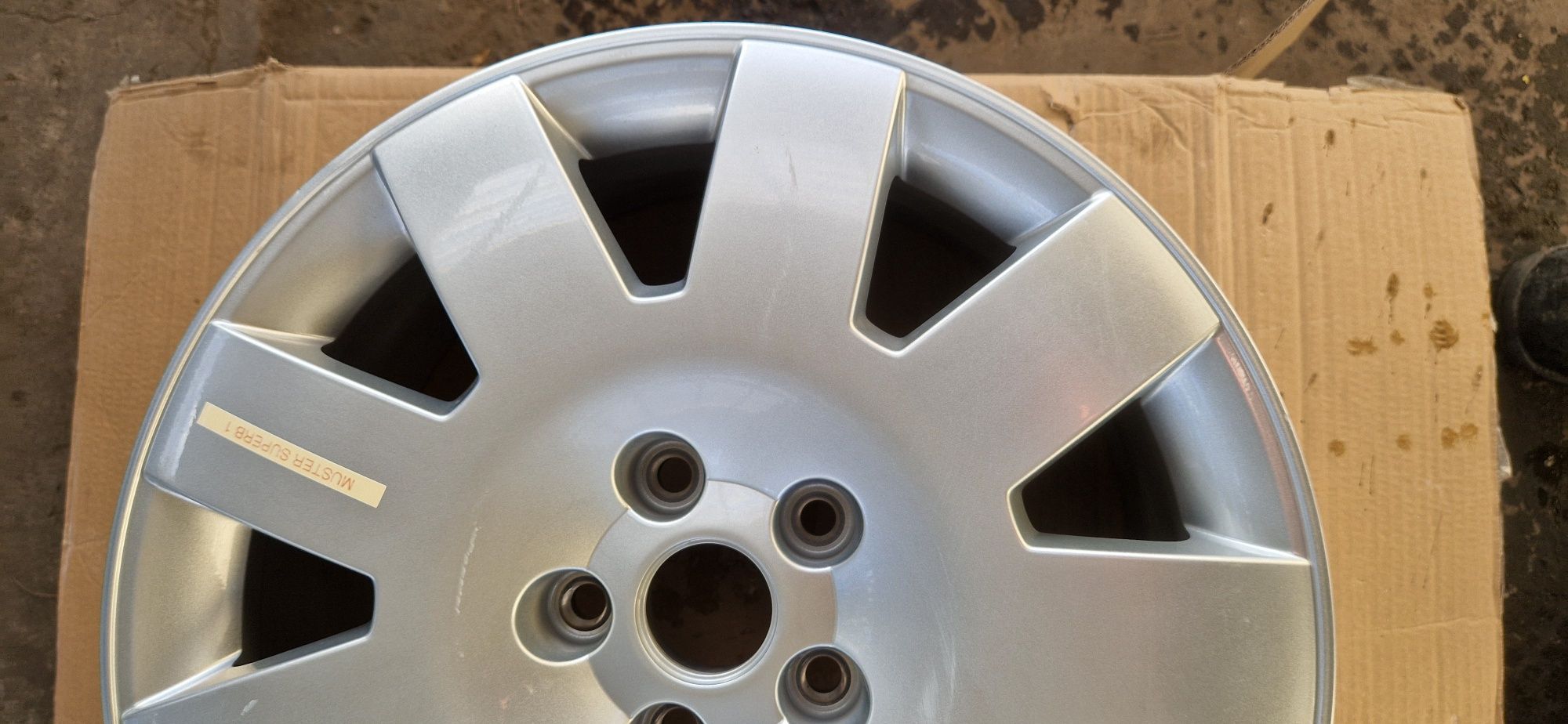 Felga aluminiowa alufelga skoda 5x112 3u0.601.025 7jx17h2 et37