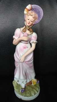 Статуетка "Вінтажна дама з квіткою" Бісквітна порцеляна. Європа