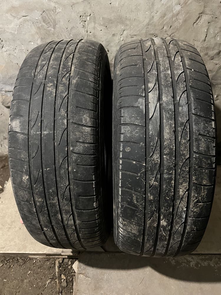 Продам дві вживані літні шини Bridgestone Dueler H/P 215/65/R16