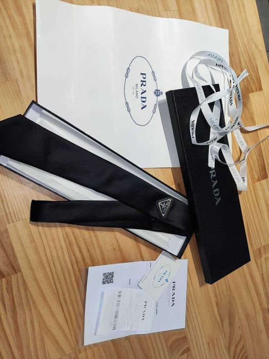 Nowy Krawat Prada, jedwab na prezent od reki