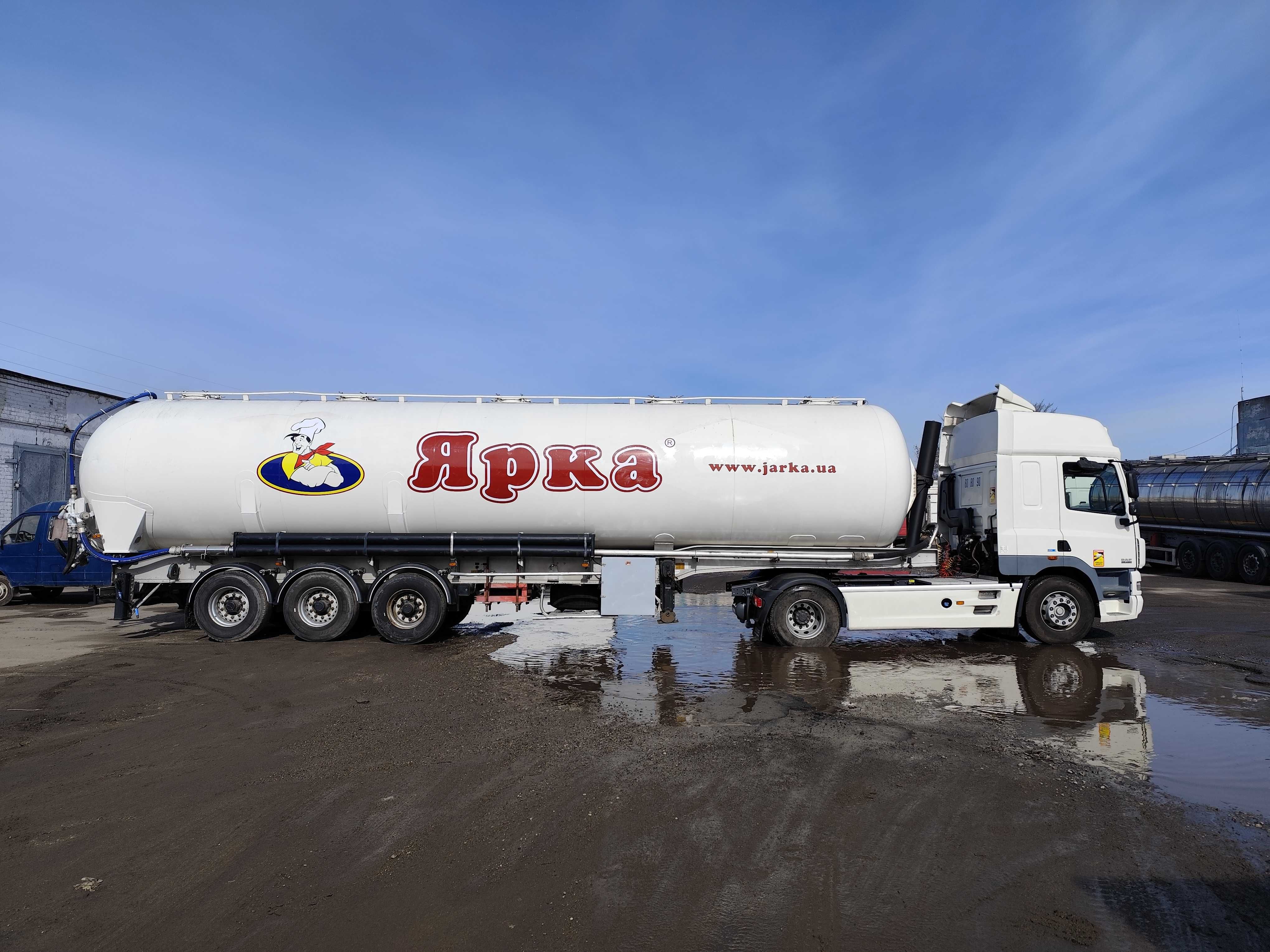 Брендування авто плівкою в Дніпрі. Поклейка та демонтаж від профі