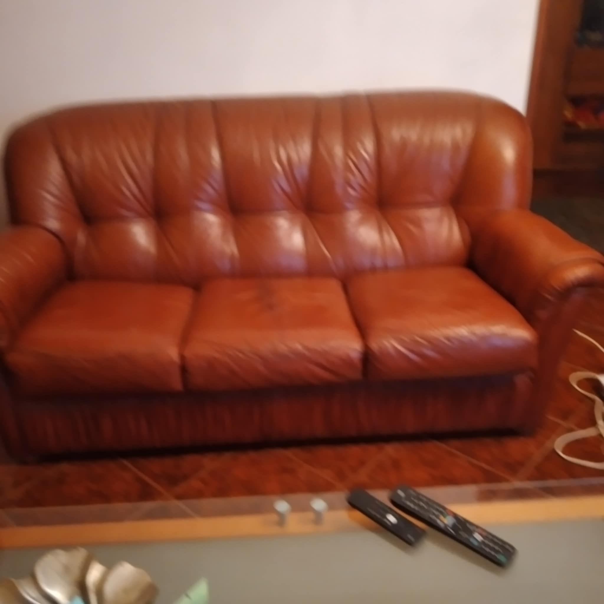 Sofá com 3 lugares + 2 sofás individuais