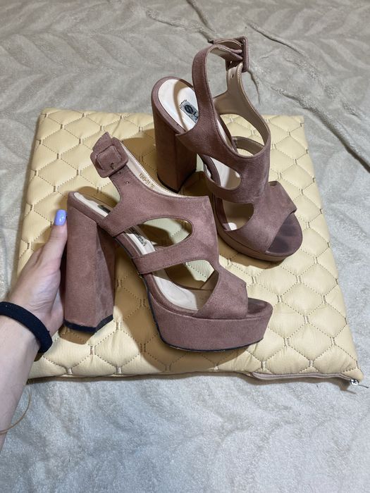 Босоніжки 36 розмір