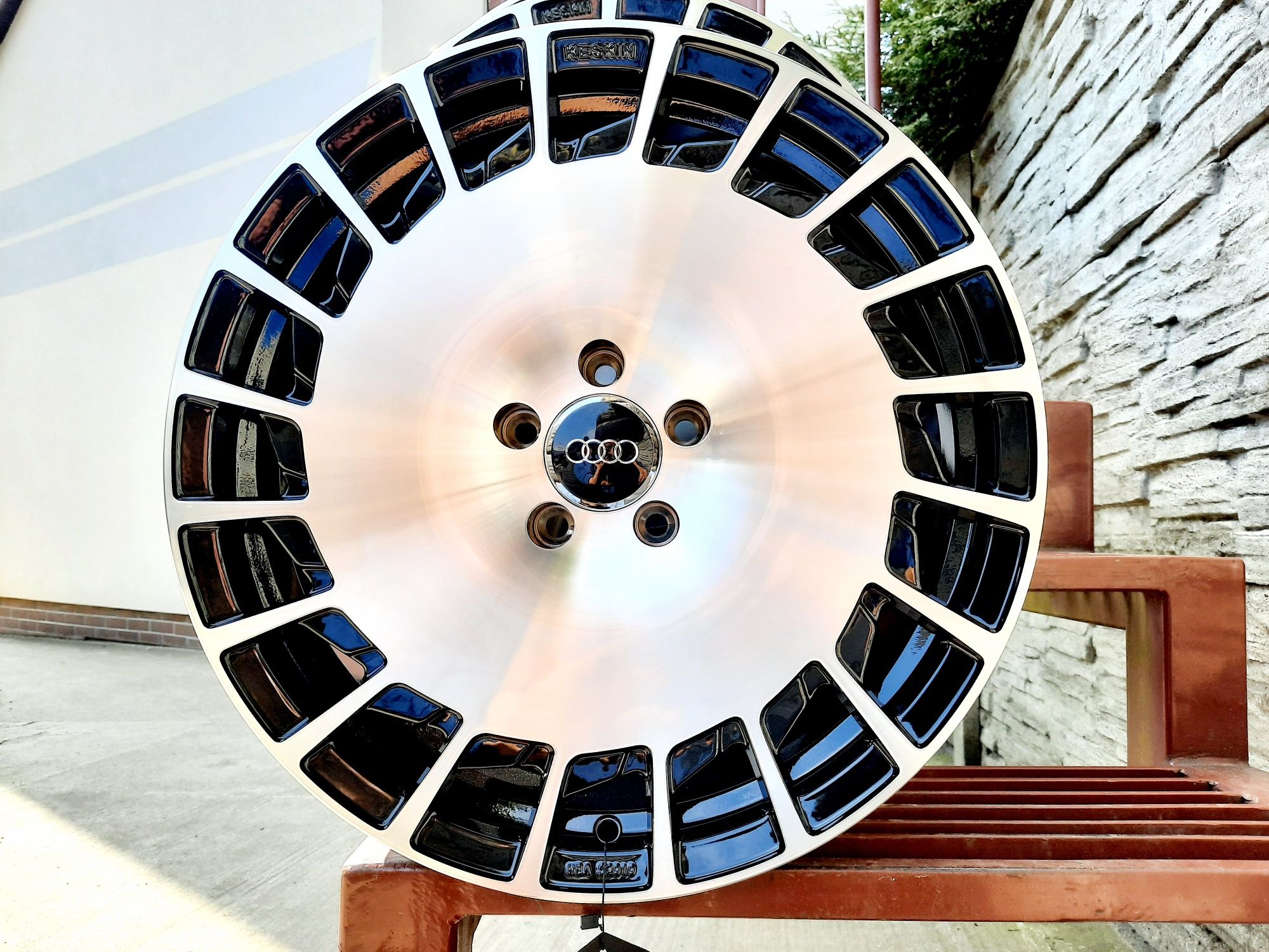 Alufelgi NOWE 19 AUDI 5x112 A3 A4 B5 B6 B7 A6 C5 C6 Q3 TT KESKIN KT23