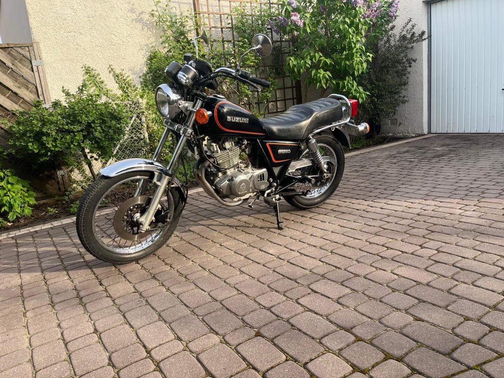 Motocykl Suzuki GN250