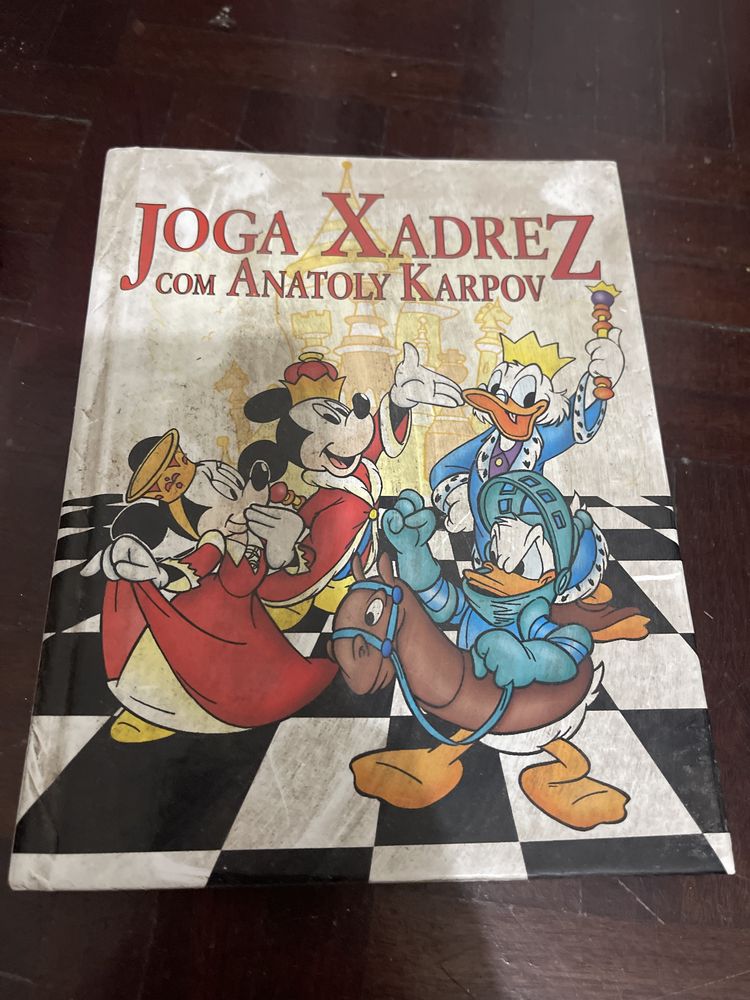 Joga xadrez com Anatoly karpov