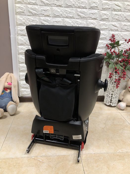 Автокрісло Britax Romer ADVANSAFIX i-Size Група 1/2/3 (9-36кг) брітакс