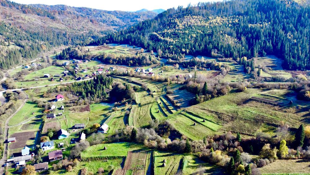 Продається земельна ділянка в Карпатах