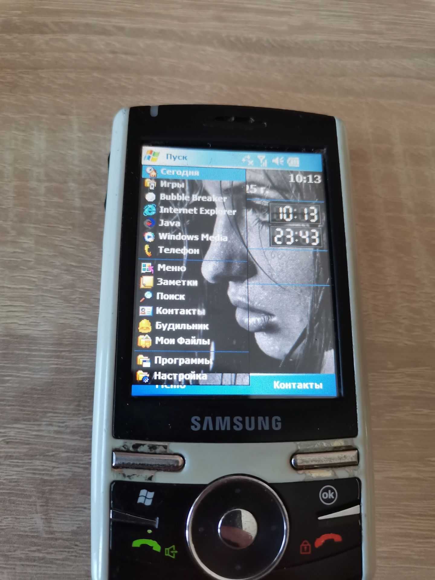 Телефон Samsung SGH-i710