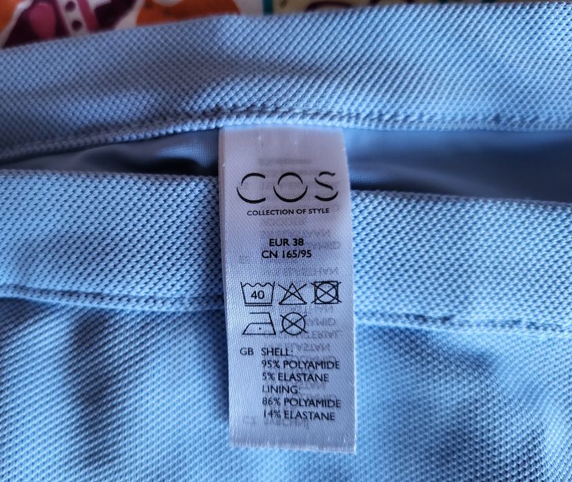 COS | Dół od bikini | EUR 38