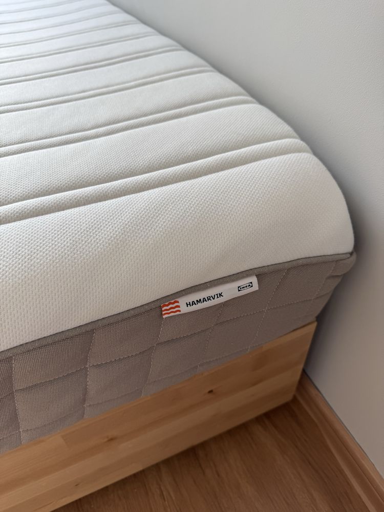 Łóżko i materac IKEA