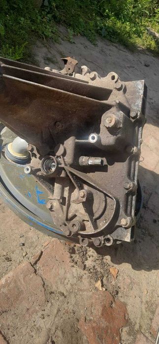 Роздатка до Ніссан Навара Д40