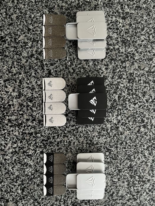 Напальчники для игр, кейс + 4 напалечника