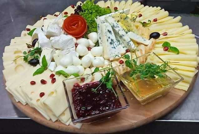 Catering, imprezy okolicznościowe, chrzciny, komunie, produkcja pi