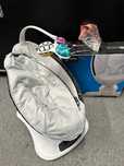 Leżaczek / Bujaczek 4moms mamaRoo 4 + dodatki