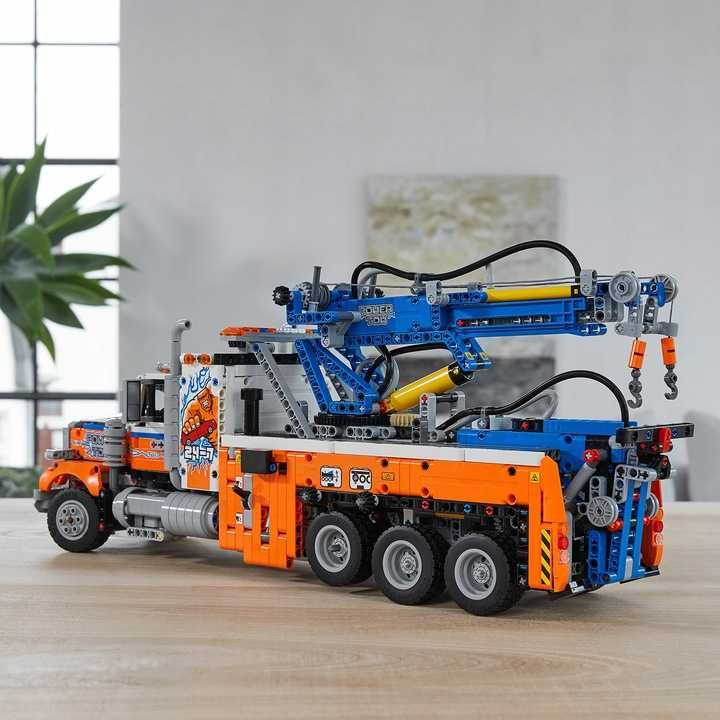 Авто-конструктор LEGO Technic Грузовой эвакуатор 42128