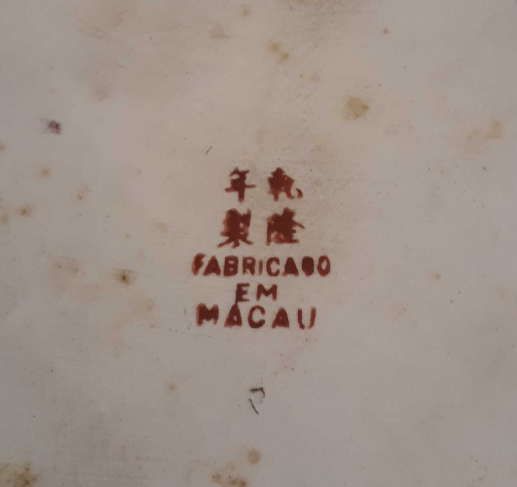 Grande Pote com Tampa - Macau (alt: 1,13m)