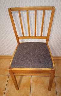 Krzesło lite stare drewno siedzisko nowe po remoncie na sprężynach