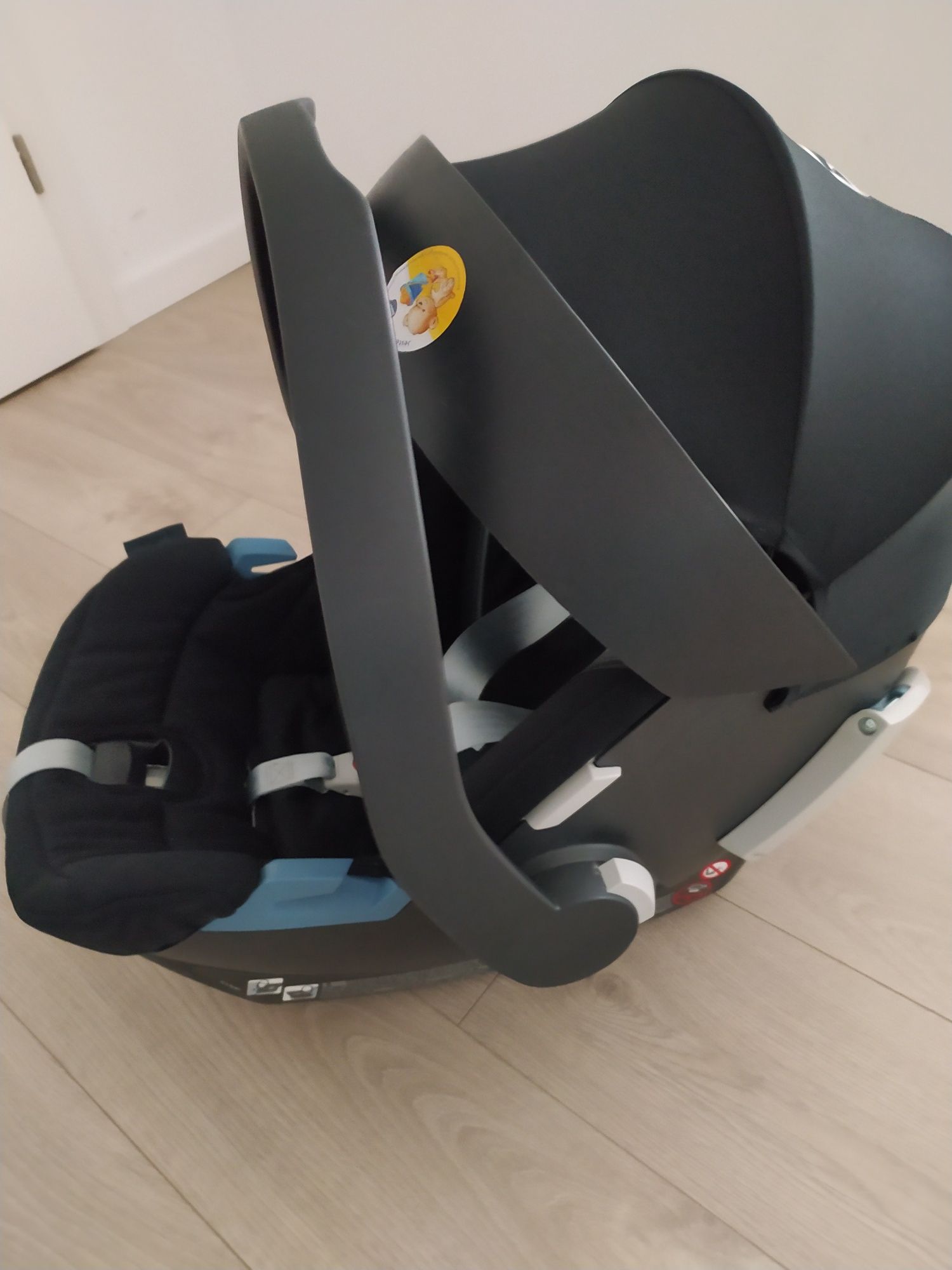 Nosidelko Cybex Aton 5 + baza Cybex Base 2-fix .