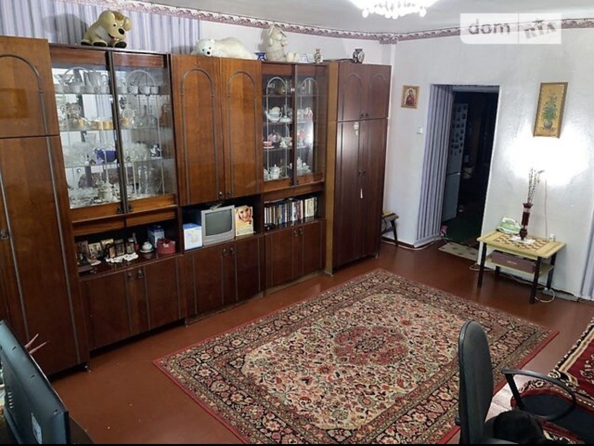 Продається  1-кімнатна квартира  ЦЕНТР.