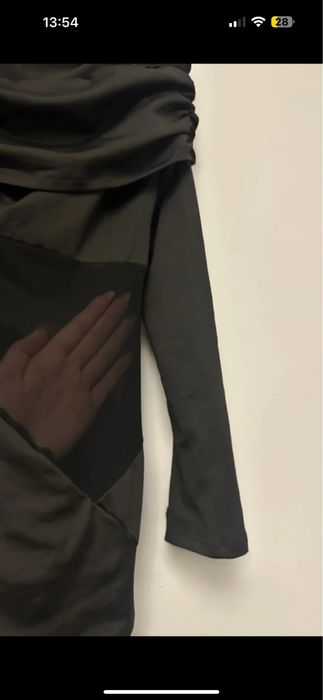 Czarna sukienka wieczorowa