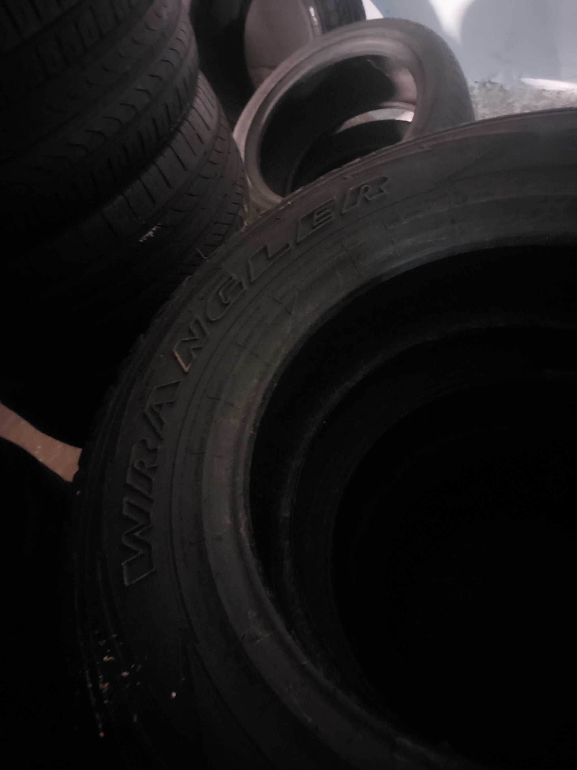 245 75 r 17 Goodyear Wrangler 245/75/17