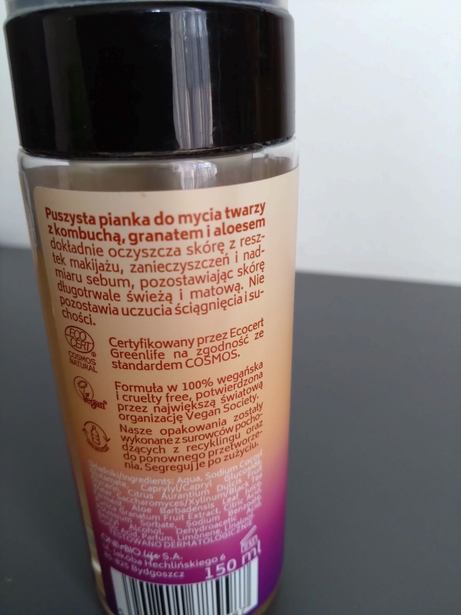 Onlybio kombucha Wegańska puszysta pianka do mycia twarzy