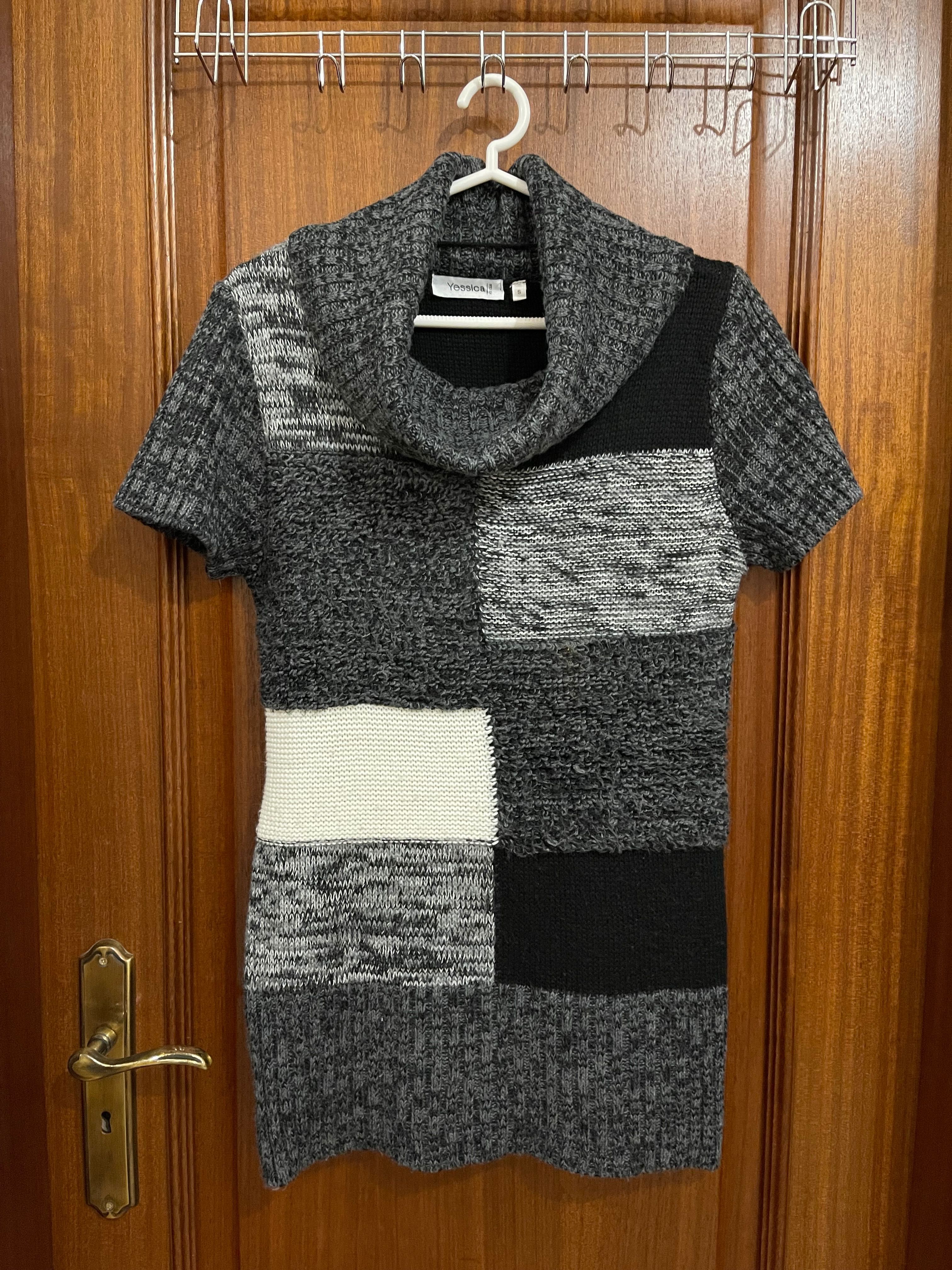 Camisola comprida/vestido de malha cinza escuro de manga curta