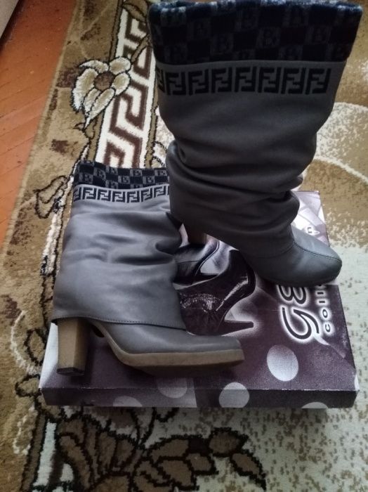 Продам сапоги женские