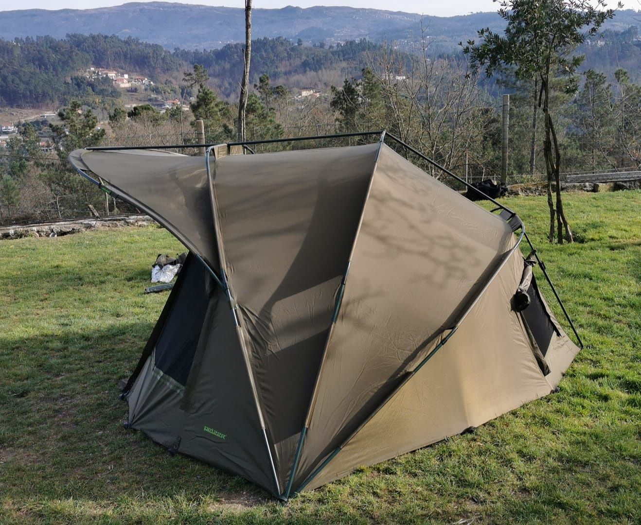 Tenda campismo Bivvy+ mais duas espreguiçadeiras