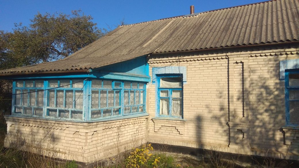 будинок з ділянкою Чуднів