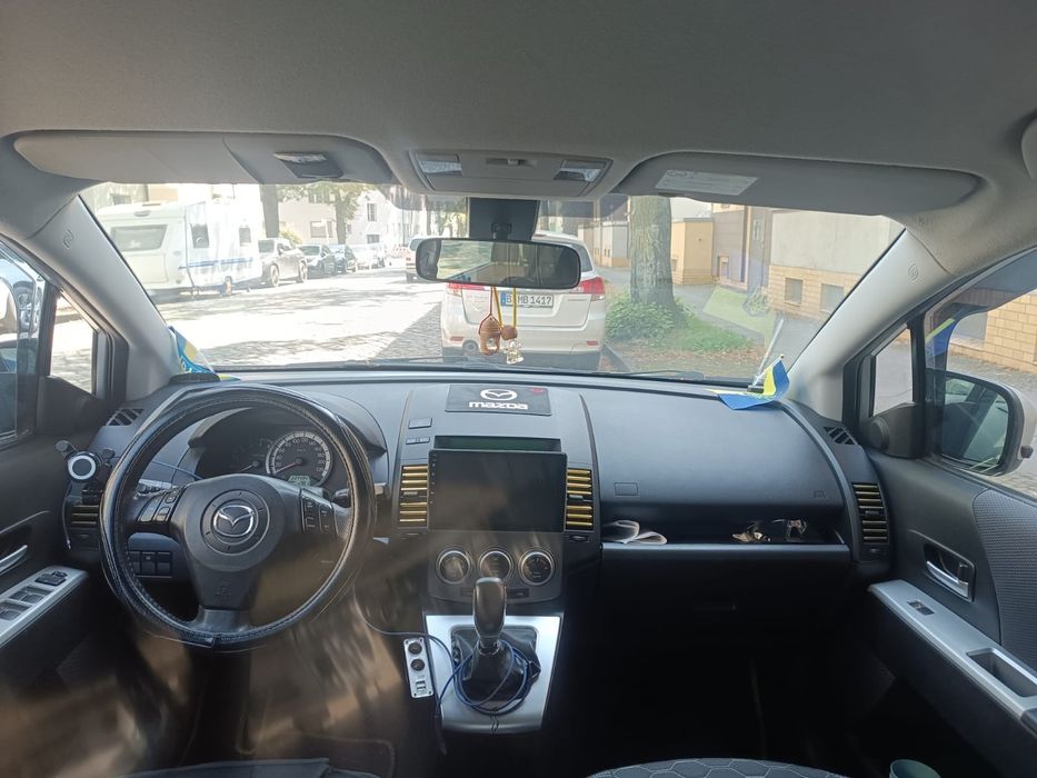 Mazda  5 мінівен