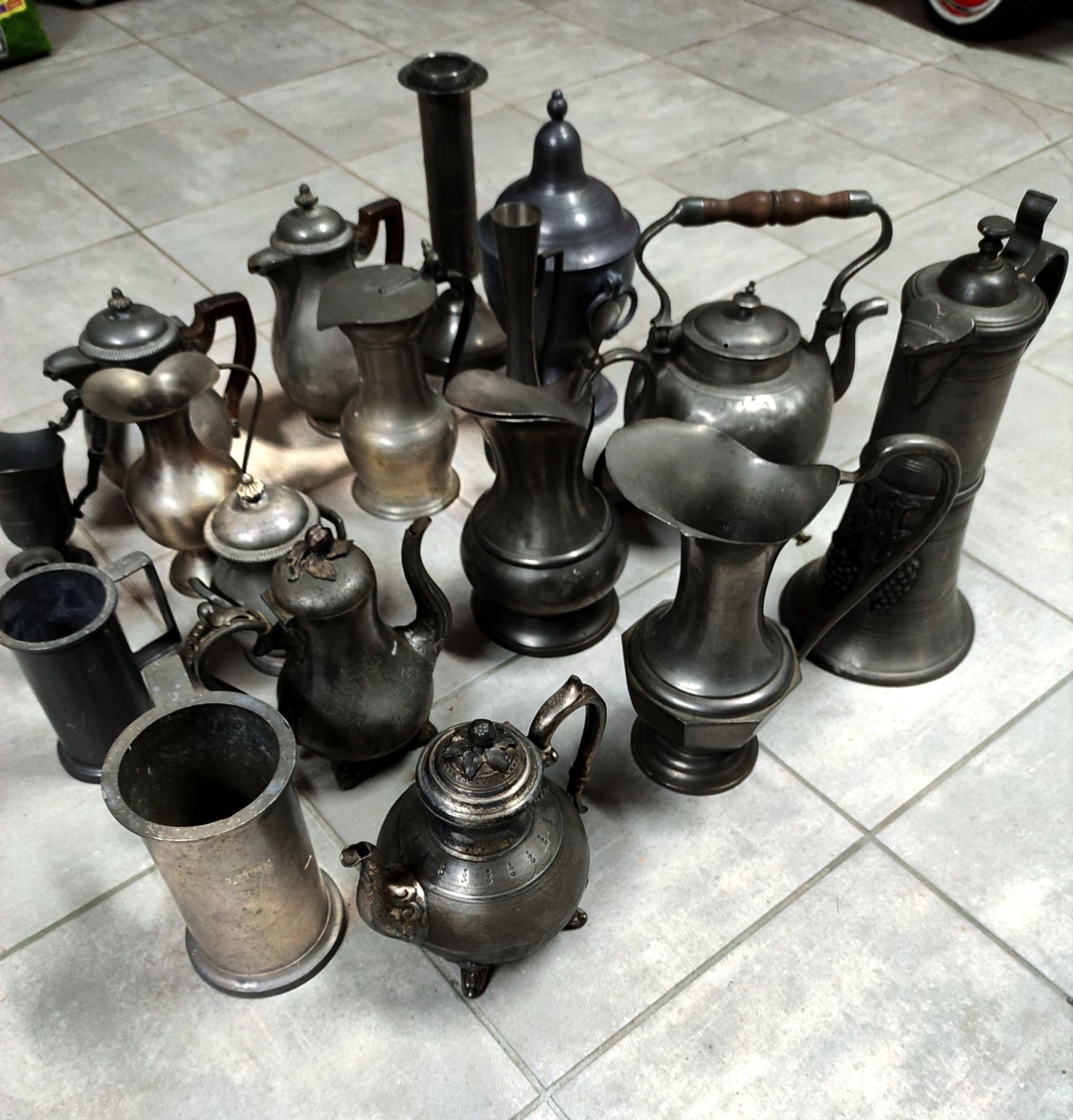 Peças antigas em estanho