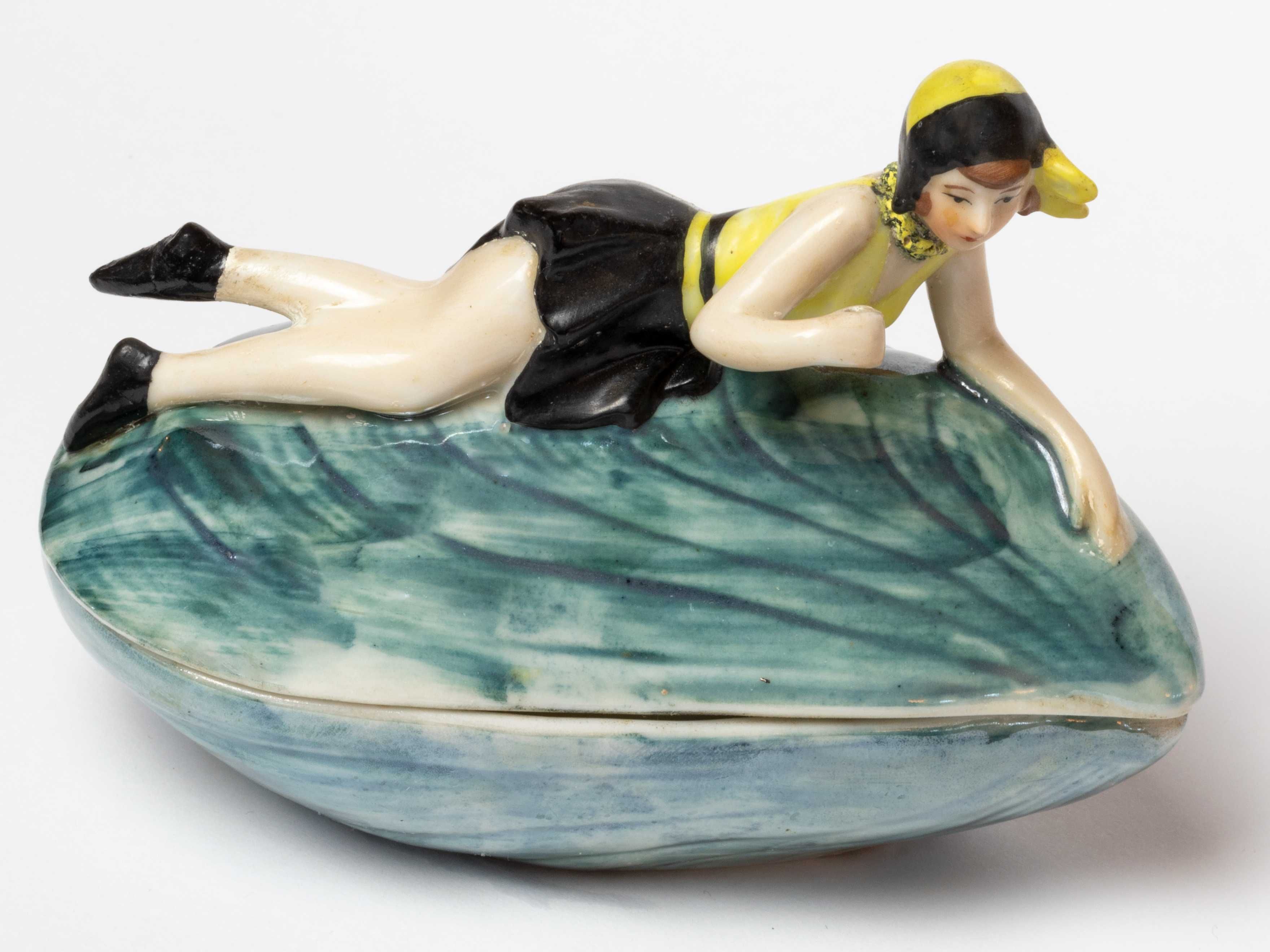 Mulher pin up concha porcelana Goebel Art Deco | 1929