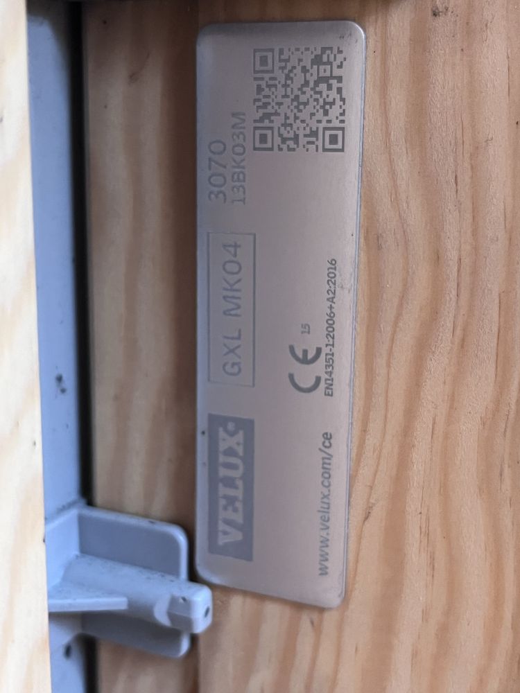 Wyłaz dachowy dwuszybowy Velux GXL MK04  78 x 98 cm