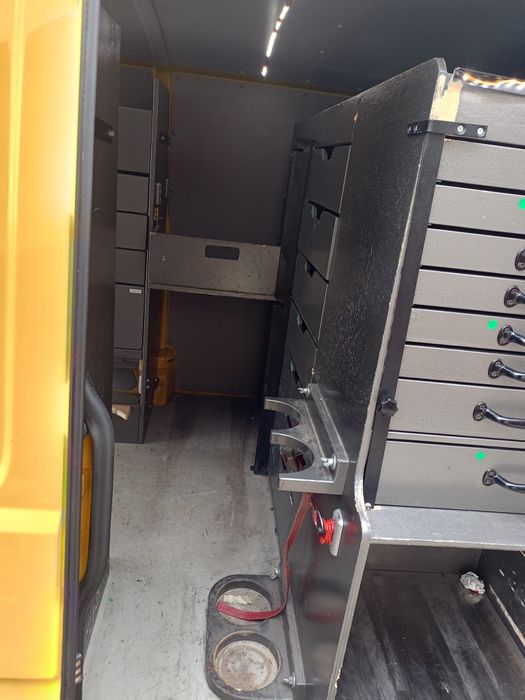 zabudowa serwisowa volkswagen transporter t5 t4 t6 t7 vivaro trafic